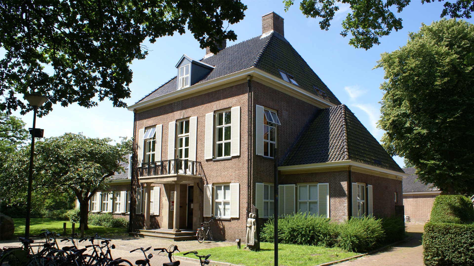 Herbestemming voormalig gemeentehuis Diever