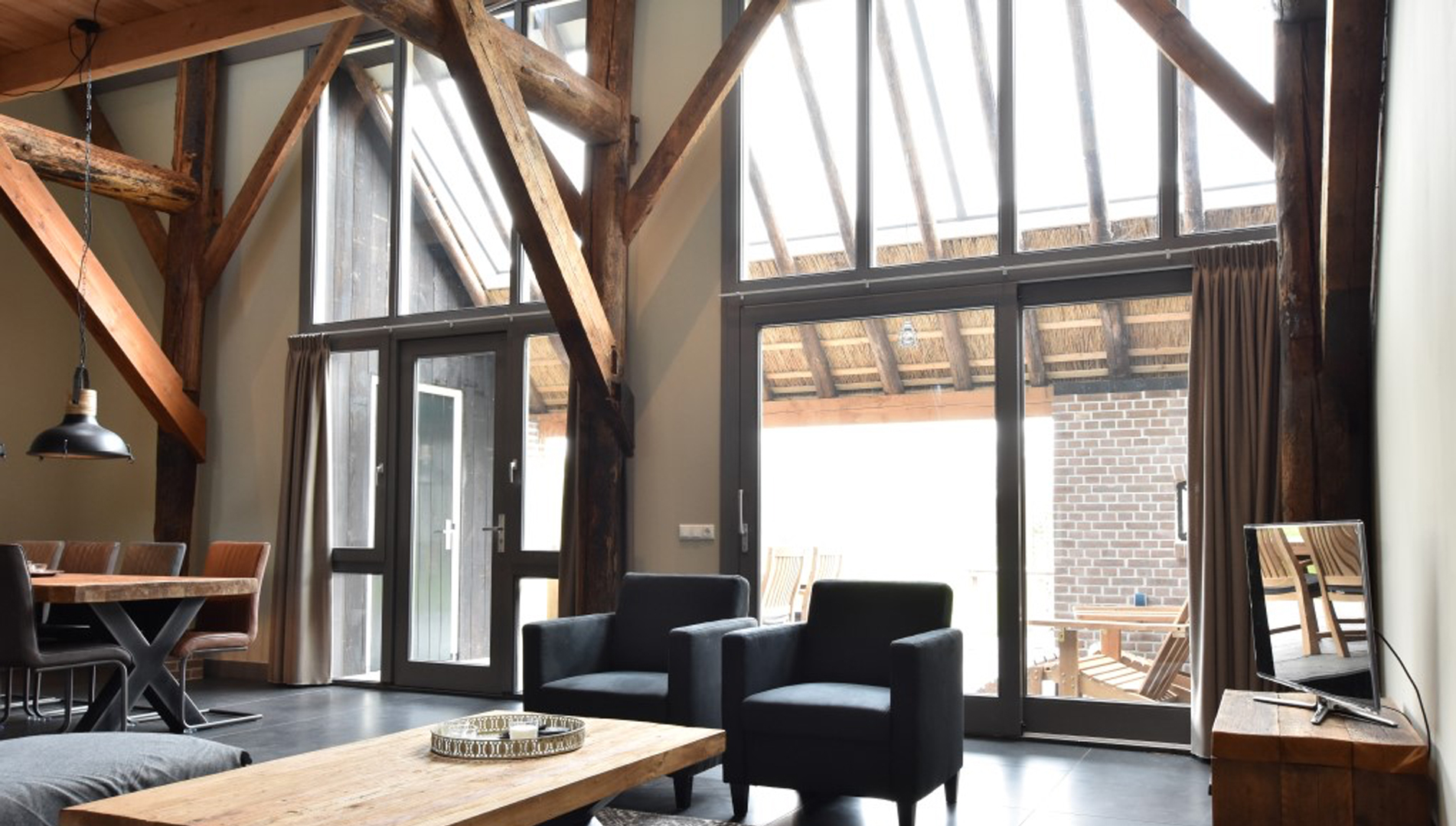 Splitsing woonboerderij te Lhee